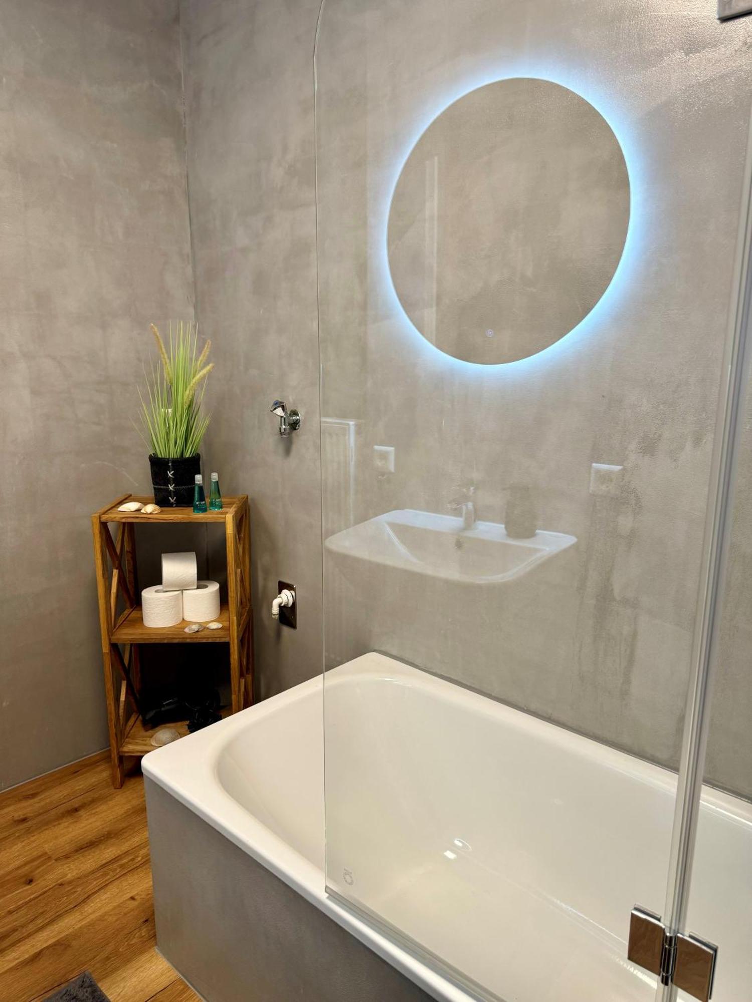 Traumhafte Wohnung Am Stadtbrunnen Der Altstadt ฟุลเลนดอร์ฟ ภายนอก รูปภาพ